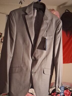 Reaction Kenneth Cole Slim Gray Two-Button Sport Coat